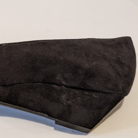 Black Flats by FIONI Clothing - Picture 10 of 11